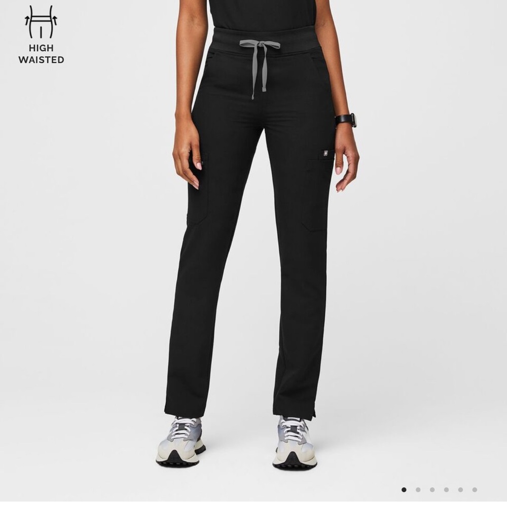 figs high waisted yola skinny scrub pants in black